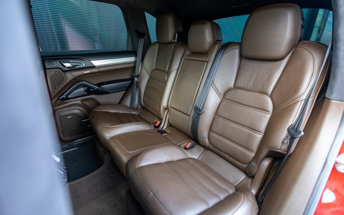 Porsche Cayenne cena 270000 przebieg: 122219, rok produkcji 2016 z Brześć Kujawski małe 631